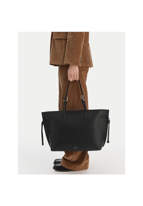 Torebka Furla. Kolor: czarny