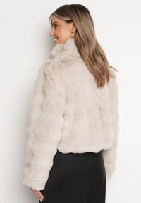 Born2be - Beżowa Futerkowa Kurtka z Kołnierzem i Suwakiem Braline. Kolor: beżowy. Materiał: jeans. Styl: klasyczny, elegancki #5