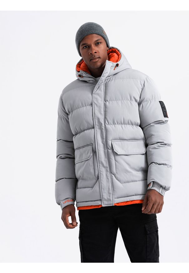 Ombre Clothing - Sportowa ciepła męska kurtka z podwójnym kapturem – szara V3 - Rozmiar: XL. Kolor: szary. Materiał: syntetyk, tkanina, poliester, materiał. Długość: długie. Wzór: aplikacja, nadruk, napisy. Styl: sportowy