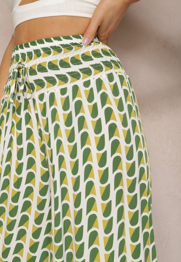 Renee - Zielone Spodnie z Wiskozy High Waist Typu Palazzo z Gumką w Talii Tiimacella. Stan: podwyższony. Kolor: zielony. Materiał: wiskoza. Sezon: lato