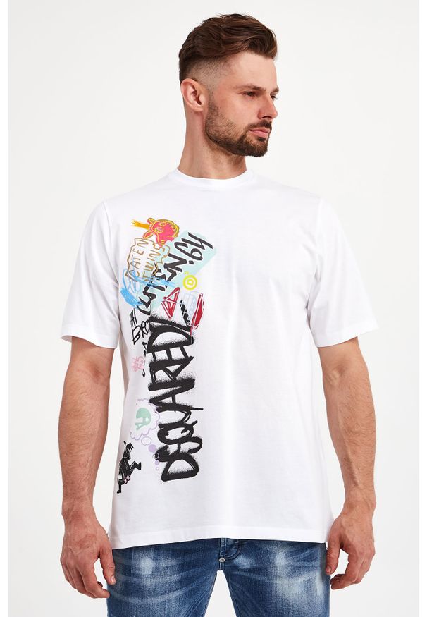 T-shirt DSQUARED2. Materiał: bawełna. Długość rękawa: krótki rękaw. Długość: krótkie. Wzór: nadruk, kolorowy
