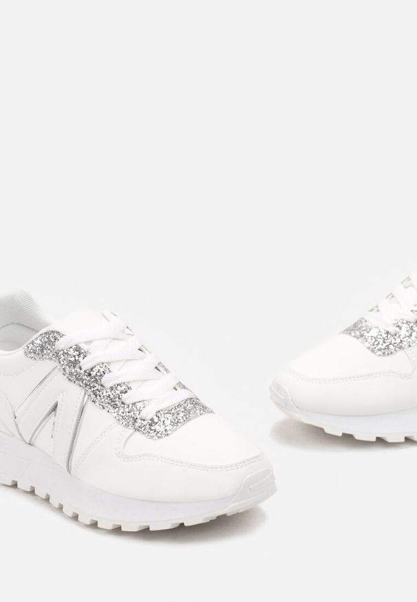Renee - Białe Sneakersy z Brokatem przed Kostkę Skylara. Okazja: na co dzień. Wysokość cholewki: przed kostkę. Kolor: biały