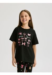 Reserved - T-shirt z nadrukiem - czarny. Kolor: czarny. Materiał: bawełna. Wzór: nadruk #1