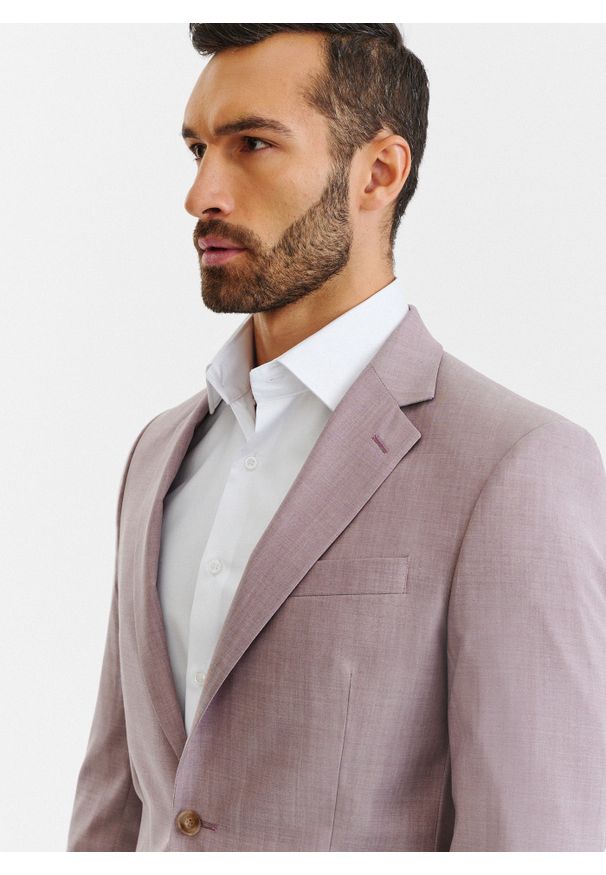 Pako Lorente - PAKO LORENTE – Gładka różowa marynarka garniturowa męska. Okazja: na ślub cywilny, na wesele, na komunię. Kolor: różowy. Materiał: wełna. Wzór: gładki. Styl: boho