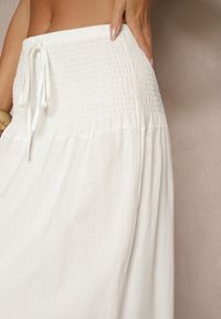 Renee - Biała Spódnica z Wiskozą i Lnem High Waist o Rozkloszowanym Kroju Lumerellea. Okazja: na co dzień, na spacer. Stan: podwyższony. Kolor: biały. Materiał: len, wiskoza. Styl: elegancki, casual