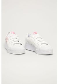 adidas Originals - Tenisówki Nizza Platform. Nosek buta: okrągły. Zapięcie: sznurówki. Kolor: biały. Materiał: syntetyk, materiał, guma. Szerokość cholewki: normalna. Obcas: na platformie. Wysokość obcasa: średni #2