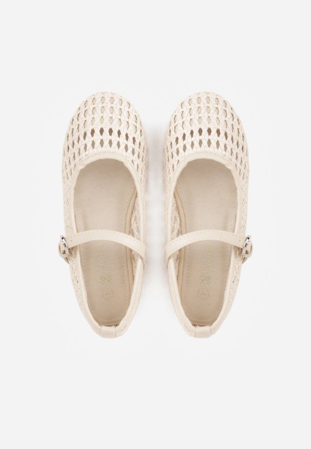 Born2be - Beżowe Balerinki Ozdobione Plecionką i Paskiem Tesenia. Okazja: na co dzień. Zapięcie: pasek. Kolor: beżowy. Materiał: jeans. Wzór: aplikacja. Styl: casual