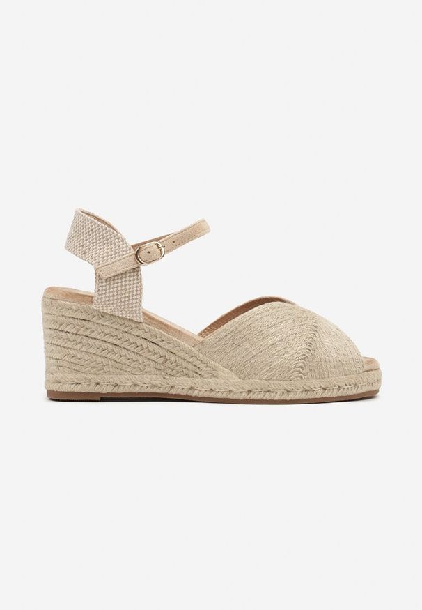 Born2be - Beżowe Sandały na Plecionym Koturnie Zapinane na Sprzączkę Elamas. Nosek buta: otwarty. Zapięcie: sprzączka. Kolor: beżowy. Materiał: jeans. Sezon: lato. Obcas: na koturnie. Styl: elegancki