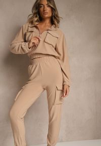 Renee - Ciemnobeżowy Komplet Dresowy Cargo Bluza ze Stójką i Spodnie Jogger Litene. Kolor: beżowy. Materiał: dresówka. Sport: turystyka piesza
