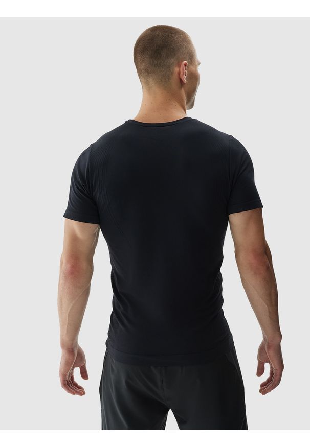 4f - 4F Koszulka treningowa bezszwowa męska - szara XXL/3XL. Kolor: szary. Materiał: skóra, materiał, dzianina, włókno, syntetyk. Długość rękawa: krótki rękaw. Długość: krótkie. Wzór: gładki, ze splotem. Sport: fitness