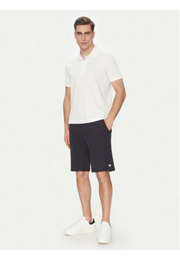 Guess Szorty sportowe F5GD00 KC5Y1 Granatowy Regular Fit. Kolor: niebieski. Materiał: bawełna. Styl: sportowy