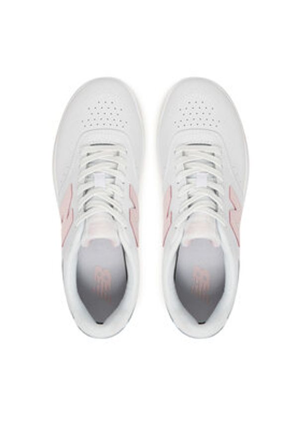 New Balance Sneakersy BBW80PNK Biały. Kolor: biały. Materiał: skóra