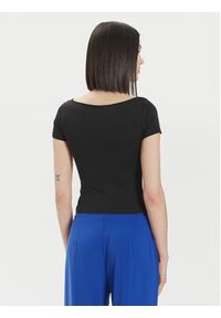 Gina Tricot T-Shirt 21319 Czarny Slim Fit. Kolor: czarny. Materiał: wiskoza