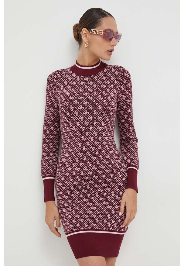 Guess sukienka kolor bordowy mini dopasowana. Kolor: czerwony. Materiał: dzianina. Długość rękawa: długi rękaw. Typ sukienki: dopasowane. Długość: mini