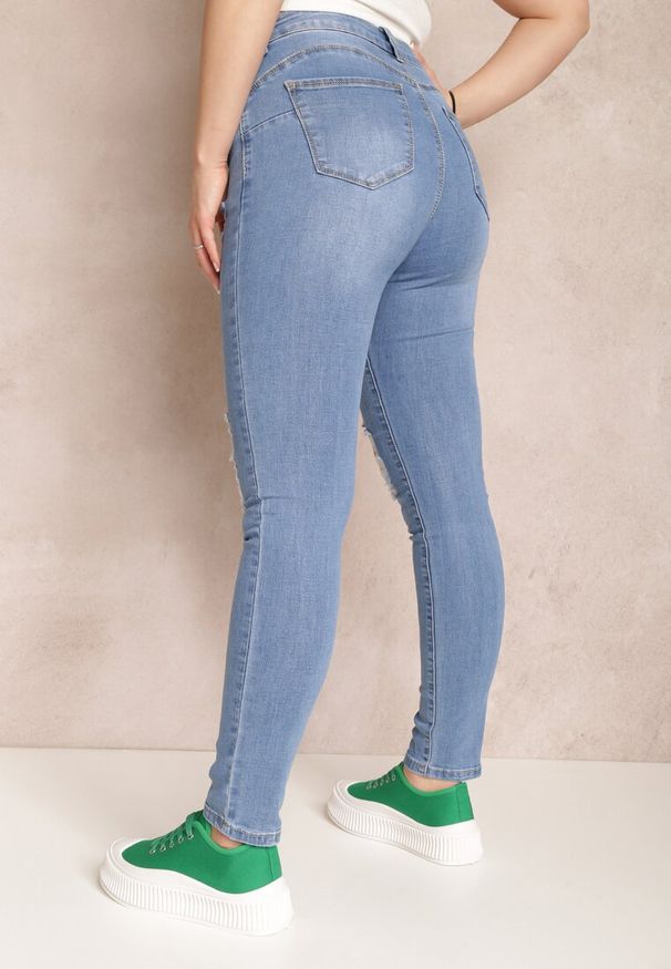 Renee - Niebieskie Jeansy Skinny Agariphae. Okazja: na co dzień. Kolekcja: plus size. Kolor: niebieski. Długość: długie. Wzór: aplikacja. Styl: casual