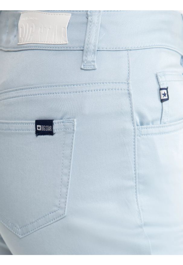 Big-Star - Spodnie damskie z krótką nogawką błękitne Lucia 401. Okazja: na co dzień. Kolor: niebieski. Materiał: denim, materiał. Długość: krótkie. Styl: casual