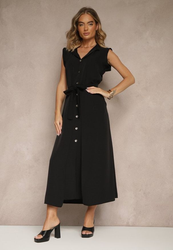 Renee - Czarna Sukienka z Paskiem Koszulowa o Rozkloszowanym Fasonie Mavoselle. Okazja: na co dzień. Kolor: czarny. Materiał: jeans. Typ sukienki: koszulowe. Styl: casual, elegancki
