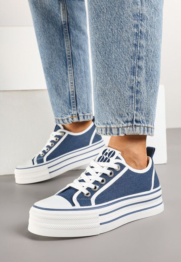 Renee - Granatowe Trampki na Platformie Ozdobione Cyrkoniami Arenoria. Okazja: na co dzień. Kolor: niebieski. Materiał: jeans. Wzór: aplikacja. Obcas: na platformie. Styl: sportowy, elegancki, casual