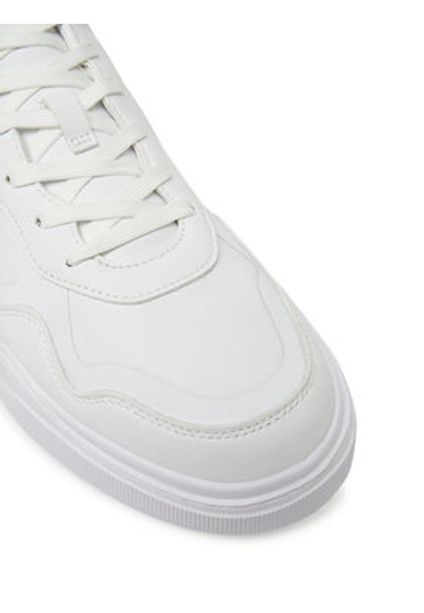 Armani Exchange Sneakersy XUX219 XV857 01015 Biały. Kolor: biały. Materiał: skóra