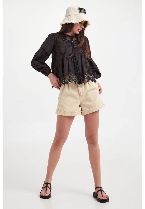 Twinset Milano - Koszula TWINSET. Materiał: koronka. Wzór: aplikacja, koronka, ażurowy, haft