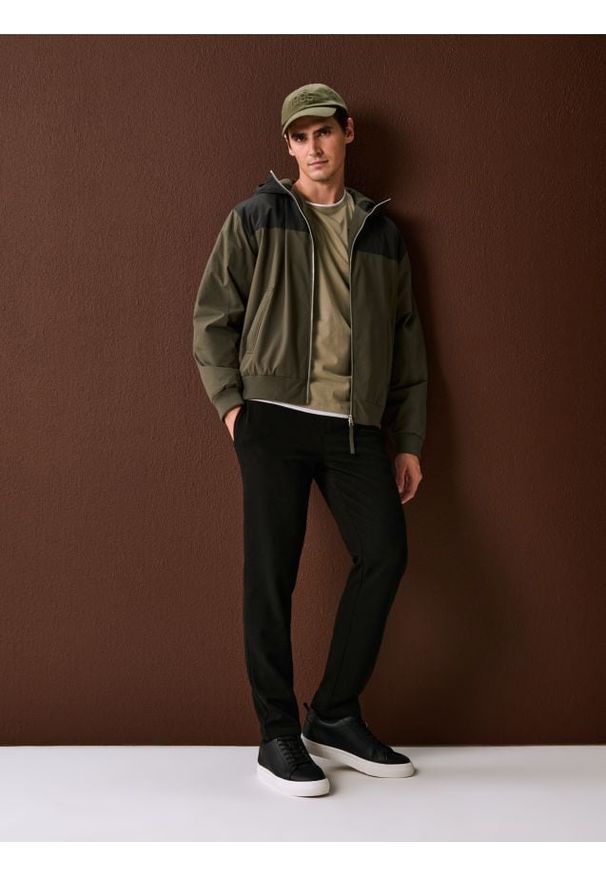 Sinsay - Spodnie dresowe jogger ottoman - czarny. Kolor: czarny. Materiał: dresówka