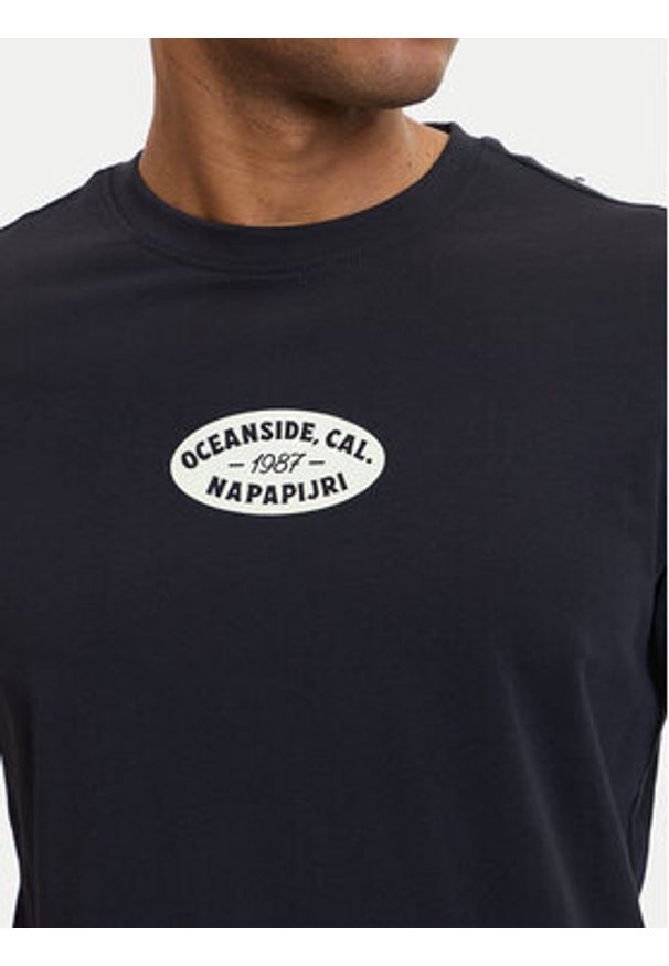 Napapijri T-Shirt S-Flint NP0A4FZZ Czarny Regular Fit. Kolor: czarny. Materiał: bawełna