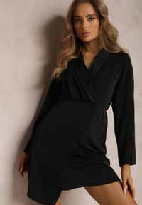 Renee - Czarna Sukienka Periope. Typ kołnierza: kolnierz wykładany. Kolor: czarny. Długość rękawa: długi rękaw. Typ sukienki: kopertowe. Długość: mini #5