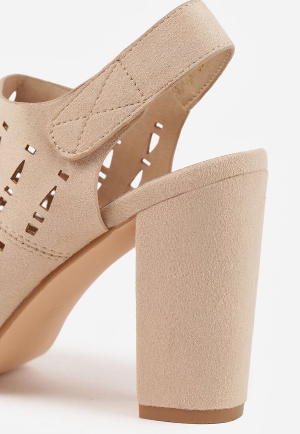 Renee - Beżowe Ażurowe Sandały na Słupku Vices ze Skórzaną Wkładką Linetelia. Okazja: na imprezę. Zapięcie: rzepy. Kolor: beżowy. Materiał: skóra. Wzór: ażurowy. Obcas: na słupku. Styl: elegancki, klasyczny, wizytowy