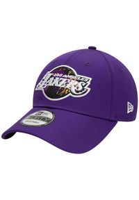 Czapka z daszkiem męska New Era 9FORTY Los Angeles Lakers NBA Print Infill Cap. Kolor: fioletowy. Materiał: poliester. Wzór: nadruk. Styl: sportowy
