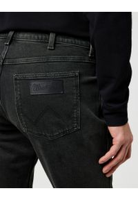Wrangler - MESKIE SPODNIE JEANSOWE WRANGLER GREENSBORO ASH 112371376 #4
