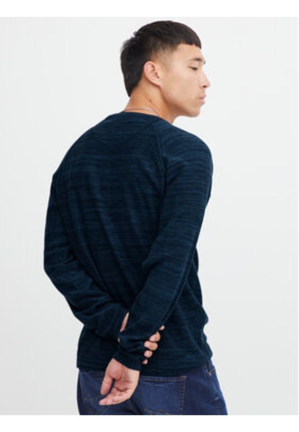 Blend Sweter 20715849 Granatowy Regular Fit. Kolor: niebieski. Materiał: bawełna