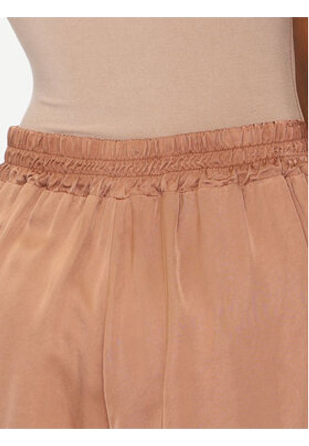 ViCOLO Szorty materiałowe TD0764 Beżowy Regular Fit. Kolor: beżowy. Materiał: syntetyk