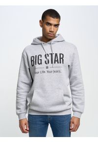 Big-Star - Bluza męska z kapturem szara Ashlyno 901. Typ kołnierza: kaptur. Kolor: szary. Materiał: dresówka, dzianina. Wzór: nadruk