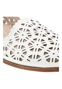 Białe Baleriny S.Barski Stylowe Skórzane Obuwie Damskie. Okazja: na co dzień. Kolor: biały. Materiał: skóra. Szerokość cholewki: normalna. Wzór: ażurowy. Obcas: na obcasie. Styl: elegancki. Wysokość obcasa: średni #6