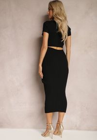 Renee - Czarna Sukienka Bodycon z Kwadratowym Dekoltem i Ozdobnym Wycięciem na Plecach Scriptos. Typ kołnierza: dekolt kwadratowy. Kolor: czarny. Długość rękawa: krótki rękaw. Typ sukienki: bodycon