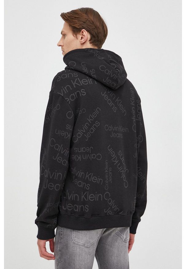 Calvin Klein Jeans bluza bawełniana męska kolor czarny z kapturem wzorzysta. Typ kołnierza: kaptur. Kolor: czarny. Materiał: bawełna
