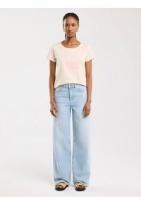 Big-Star - Koszulka damska z nadrukiem kremowa Alota 103. Okazja: na co dzień. Kolor: biały. Materiał: bawełna, jeans. Wzór: nadruk. Sezon: lato. Styl: klasyczny, casual, vintage #5