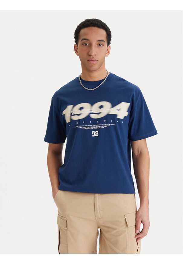 DC Shoes T-Shirt Blurry Years EDYZT04363 Granatowy Regular Fit. Kolor: niebieski. Materiał: bawełna