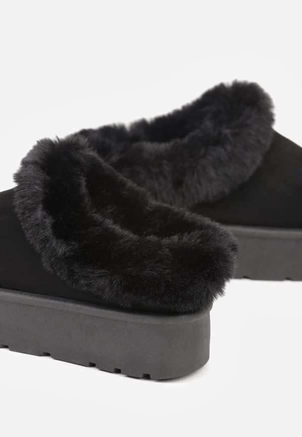 Born2be - Czarne Śniegowce na Grubej Podeszwie z Niską Cholewką i Futerkiem Sewone. Okazja: na co dzień. Wysokość cholewki: przed kostkę. Kolor: czarny. Materiał: futro. Szerokość cholewki: normalna. Styl: klasyczny, casual, elegancki