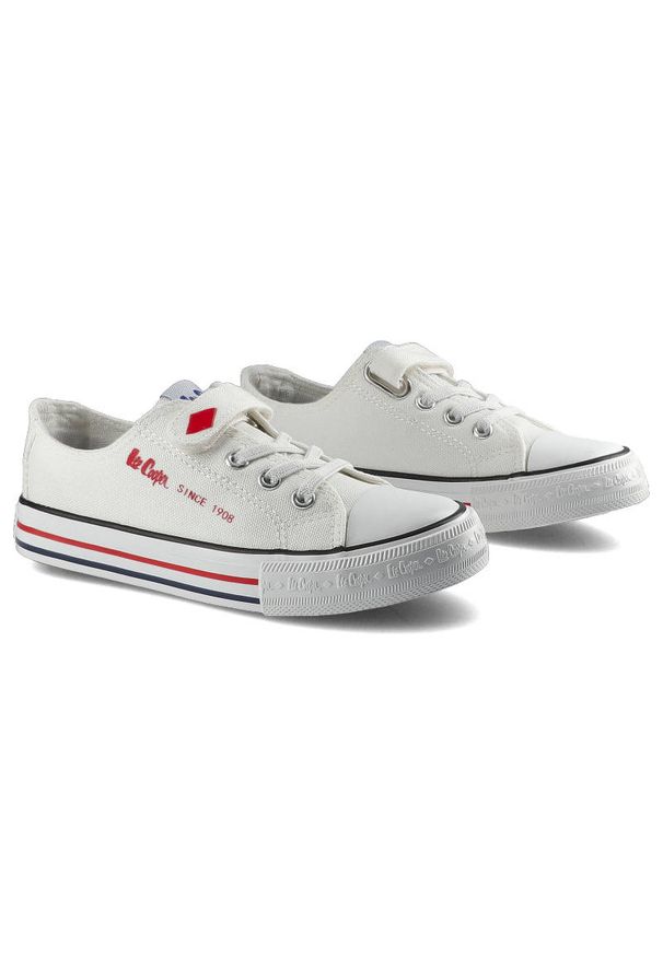 Białe Trampki Lee Cooper Dziecięce Buty Na Rzep. Okazja: na uczelnię, na co dzień, na spacer. Zapięcie: rzepy. Kolor: biały. Materiał: materiał, guma. Szerokość cholewki: normalna. Styl: casual, elegancki, sportowy, klasyczny