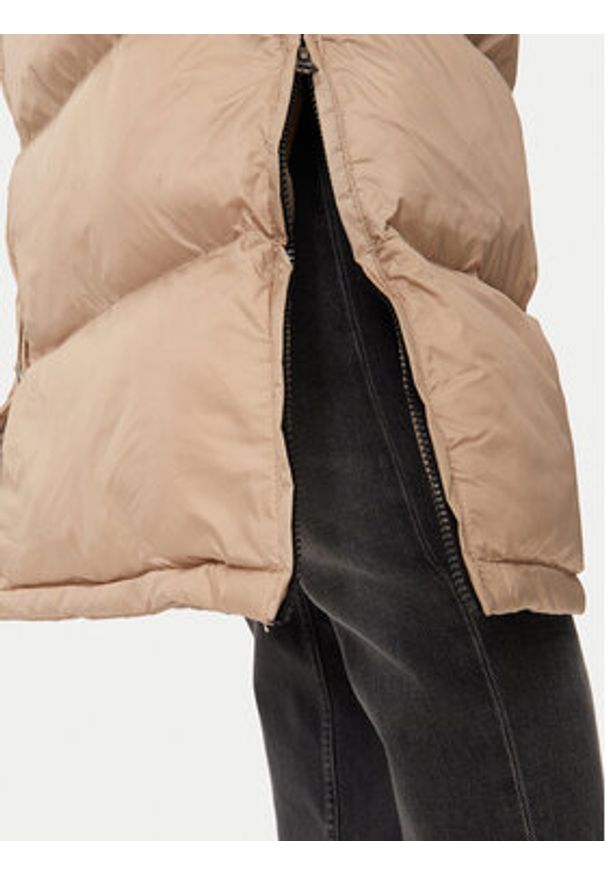 Schott NYC Płaszcz zimowy 2190MAX Beżowy Regular Fit. Kolor: beżowy. Materiał: syntetyk. Sezon: zima