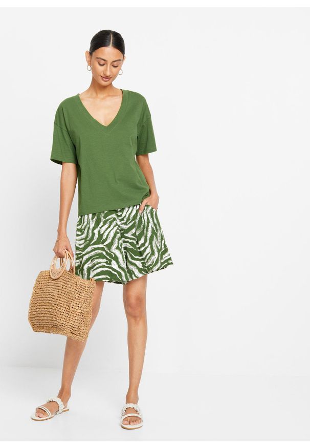 bonprix - Shirt oversize z czystej bawełny organicznej. Typ kołnierza: dekolt w serek. Kolor: zielony. Materiał: bawełna