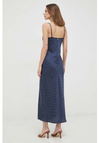 Guess sukienka kolor granatowy maxi prosta. Okazja: na co dzień. Kolor: niebieski. Długość rękawa: na ramiączkach. Typ sukienki: proste. Styl: casual. Długość: maxi #4