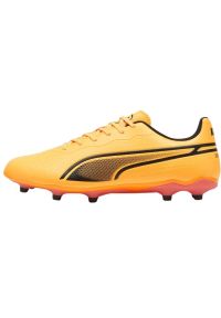 Buty piłkarskie Puma King Match FG/AG M 107570 05 pomarańczowe. Kolor: pomarańczowy. Materiał: materiał, mikrofibra. Szerokość cholewki: normalna. Sport: piłka nożna