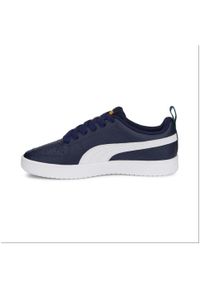 Buty do chodzenia dla dzieci Puma Rickie JR. Zapięcie: sznurówki. Kolor: biały, wielokolorowy, czarny. Materiał: guma, materiał, syntetyk, tkanina. Szerokość cholewki: normalna. Sport: turystyka piesza