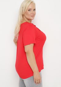 Born2be - Czerwony Klasyczny T-shirt z Koronką przy Dekolcie Fioma. Okazja: na spotkanie biznesowe. Kolor: czerwony. Materiał: koronka. Wzór: koronka. Styl: klasyczny #6