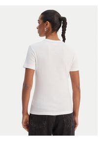 Desigual T-Shirt 26SWTK07 Biały Regular Fit. Kolor: biały. Materiał: bawełna #2