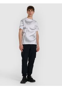 4f - 4F T-shirt regular z nadrukiem męski - biały M. Okazja: na co dzień. Kolor: biały. Materiał: bawełna. Wzór: nadruk. Styl: casual