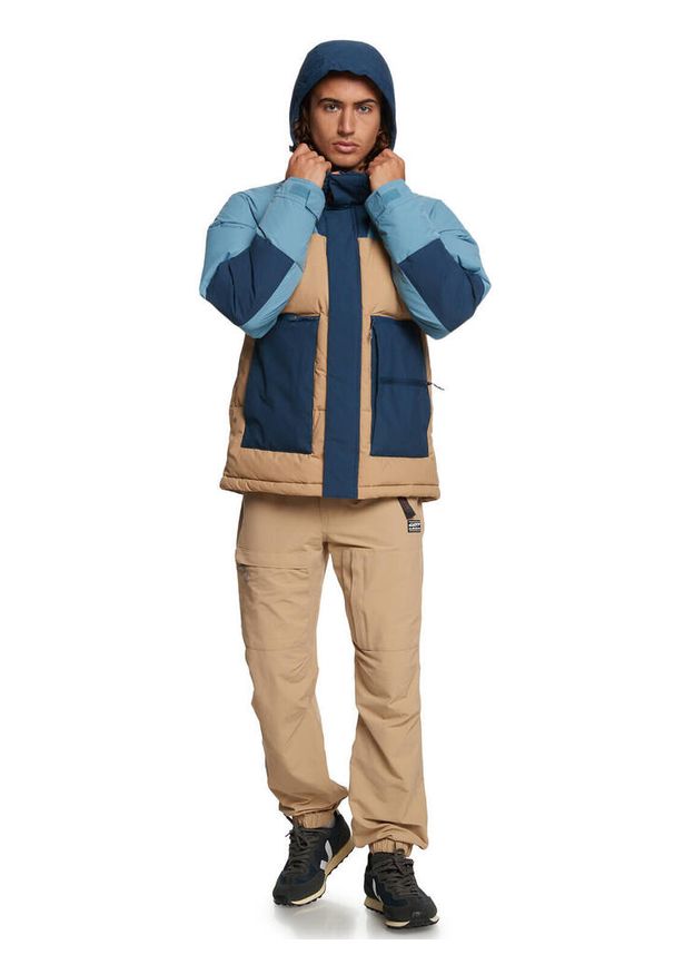 Kurtka zimowa męska Quiksilver Nomad Waterproof. Kolor: niebieski. Sezon: zima. Sport: turystyka piesza