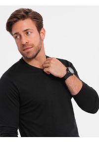 Ombre Clothing - Męski longsleeve bez nadruku z dekoltem w serek - czarny V6 - Rozmiar: XXL. Okazja: na co dzień. Typ kołnierza: dekolt w serek. Kolor: czarny. Materiał: materiał, bawełna. Długość rękawa: długi rękaw. Długość: długie. Wzór: gładki, jednolity. Styl: klasyczny, casual, elegancki